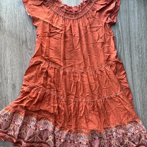 DRESSES - Picture 2 of 2